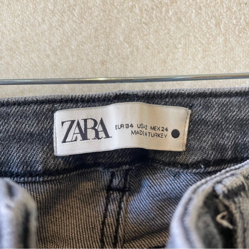 Zara Mid Rise Skinny Jeans Distressed Stretch Womens 2 Faded Black Raw Hem - Picture 8 of 13